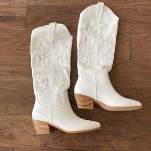 Erocalli Cowboy Boots, Pull On Chunky Heel, size 8.5